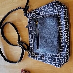 Ladies Tommy Hilfiger crossbody handbag